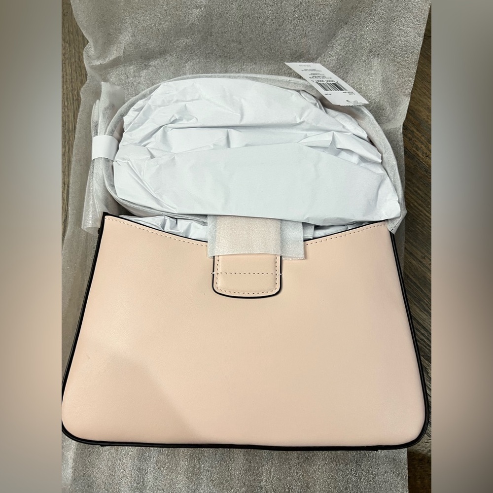 Coach Shoulder Bag in Light Pink - Picture 11 of 13